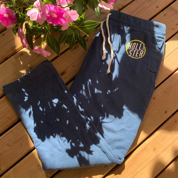 Hollister Joggers - Picture 1 of 5
